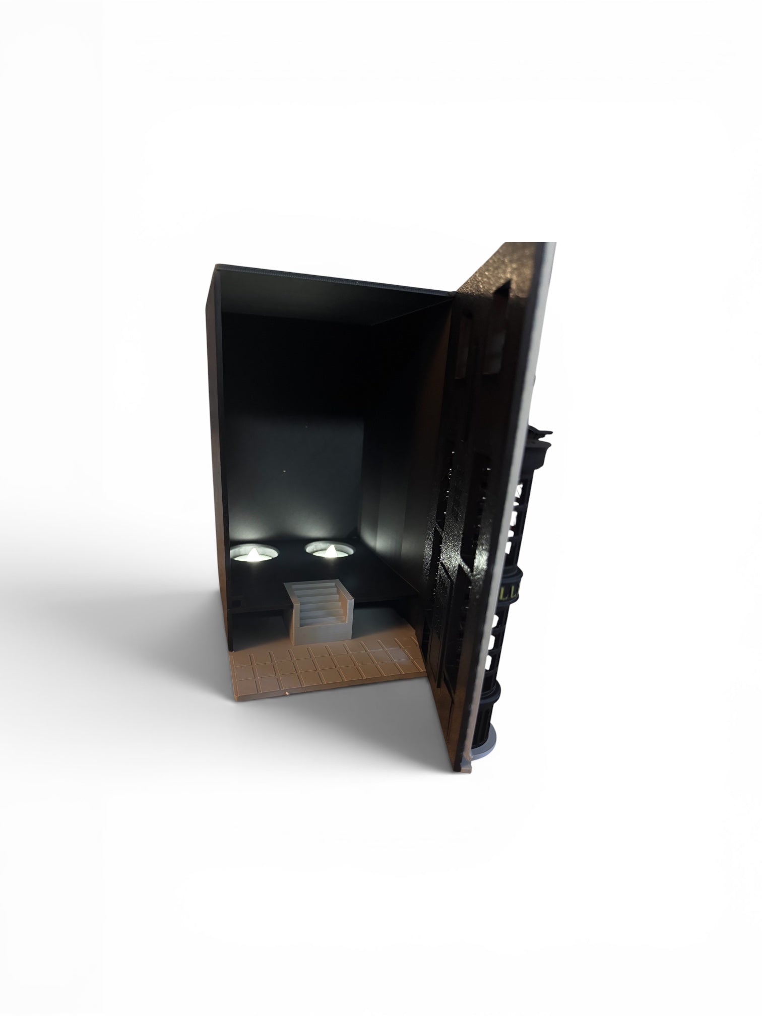 3D printed themed bookshelf decoration