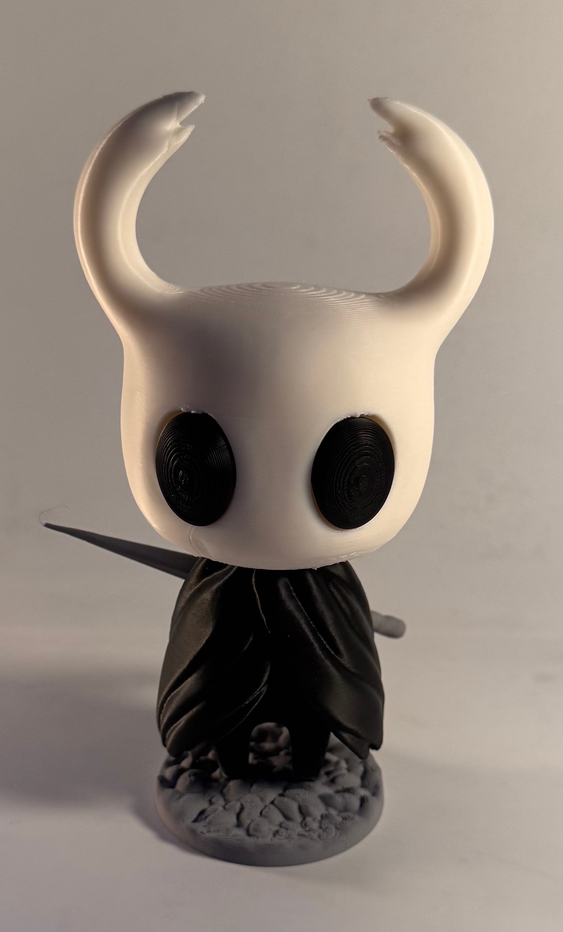 Hollow knight figure (The Knight)